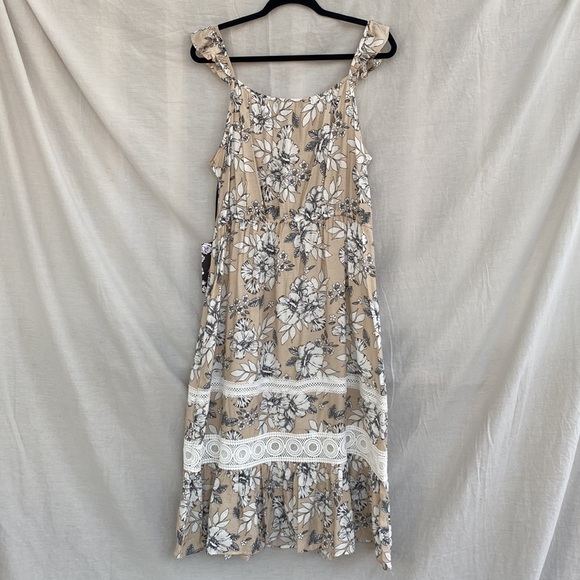 AVA ROSE - Beige floral Dress - Size XL - Picture 7 of 7